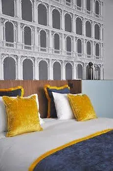 Smartflats - Raphael Suites Amberes